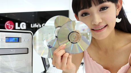 LG N4B1 – sieciowy dysk z nagrywarką Blu-ray 1