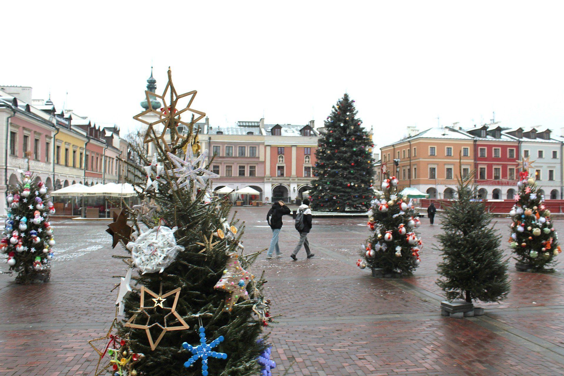 Tak wyglądały świąteczne dekoracje na Rynku Wielkim w Zamościu: w ubiegłym roku