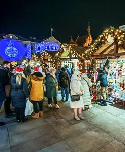 Ruszają jarmarki świąteczne. Niektórzy rzucają pracę po jednym dniu