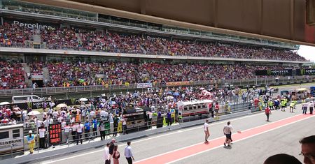 Mój pierwszy raz na Moto GP – ogłuchłem, oślepłem i oszalałem. Prawdziwi herosi jeżdżą w Klasie Królewskiej