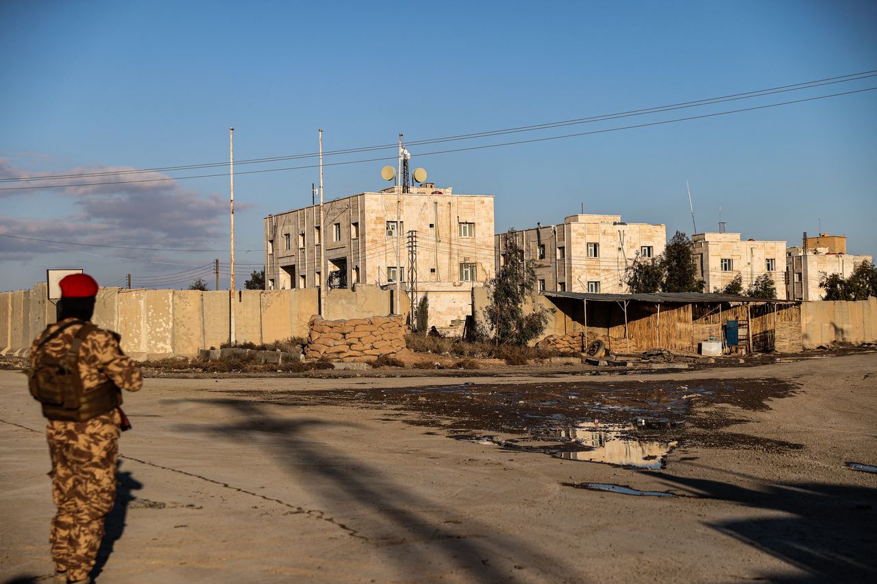 Syria. Bojownicy IS na wolności. "Wypuścili 1500 terrorystów"