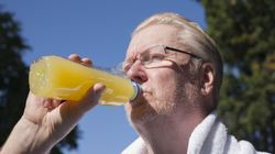 Obniża cholesterol i ciśnienie. Pij dwie szklanki dla zdrowia serca