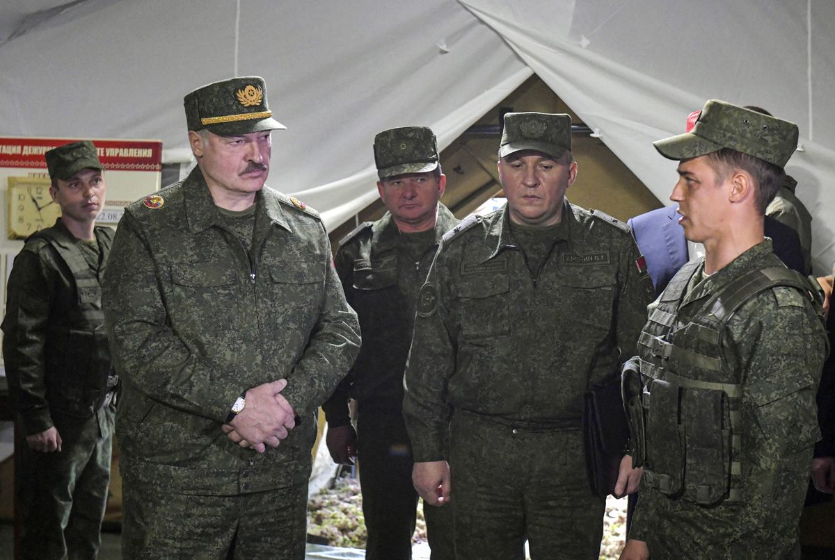 Kreml naciska na Łukaszenkę. To powstrzymuje dyktatora