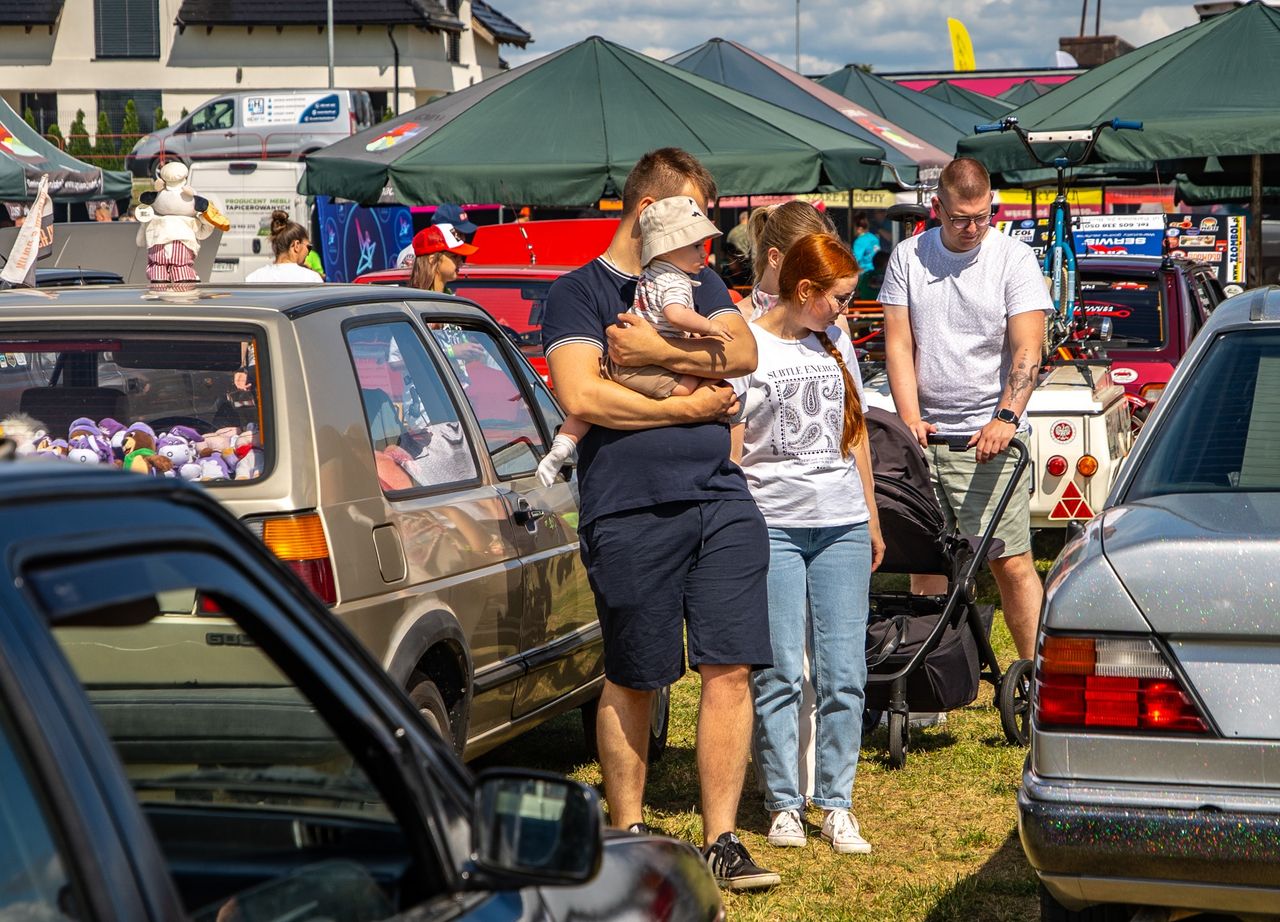Zacharzyn, Zakręcone Koła PRL vol. 2, samochody z PRL-u