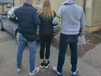 Gmina Czosnów: Fiat jechał całą szerokością krajówki