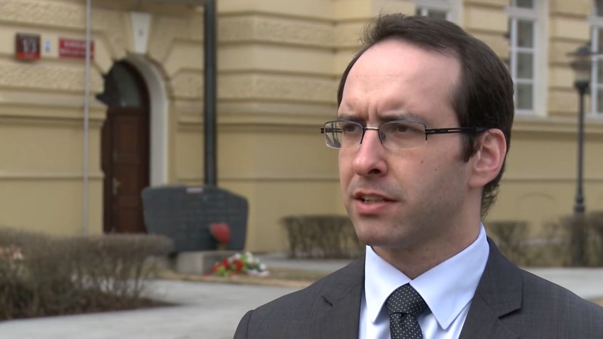 Stanisław Żaryn zabiera głos w sprawie tekstu na rosyjskim portalu RuBaltic.ru (fot. YouTube)