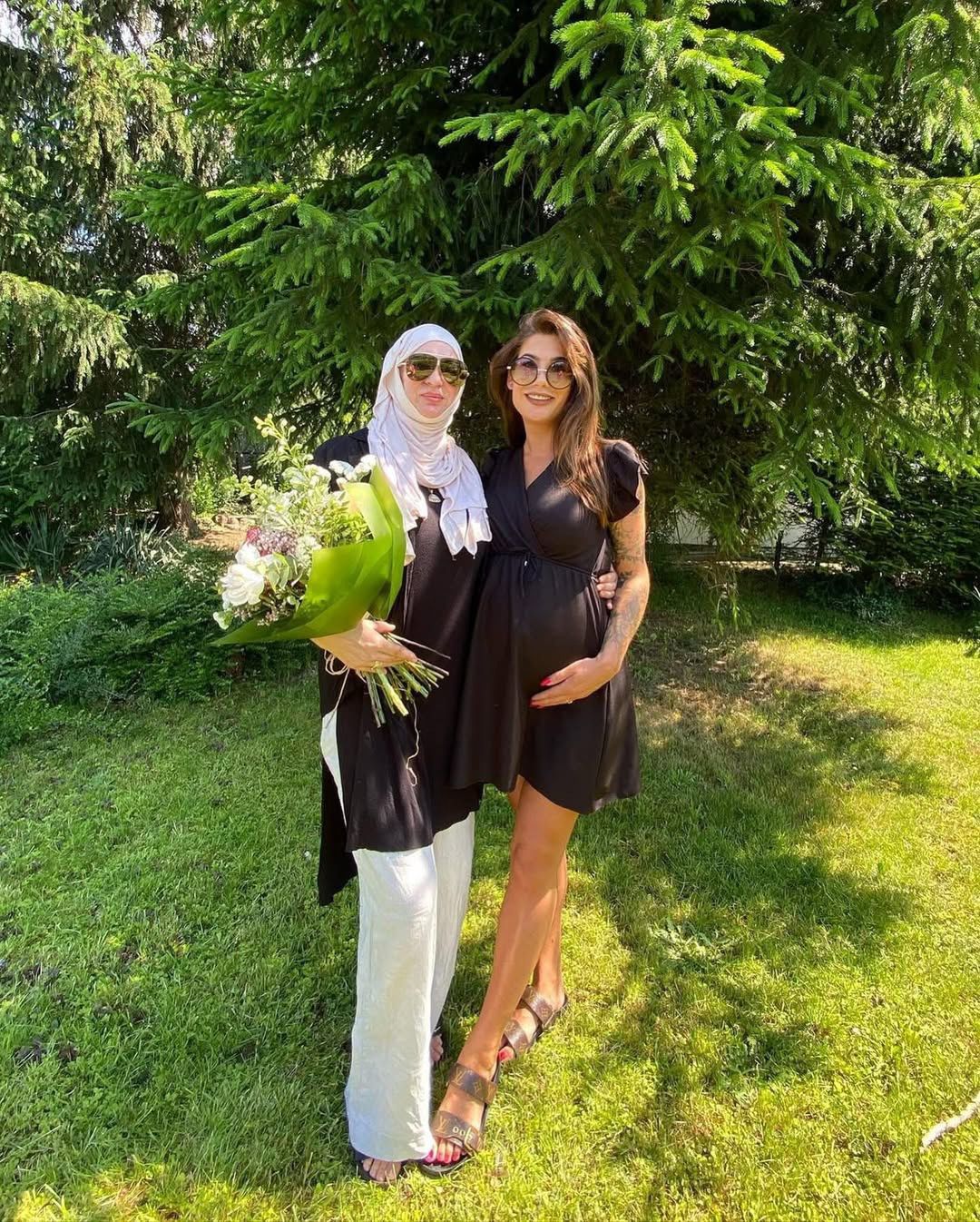 Marietta Witkowska i jej mama, Agnieszka Amatullah Wasilewska