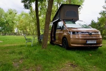 "Namiot" na kołach w cenie mikrokawalerki. Testowałem Volkswagena Californię Ocean