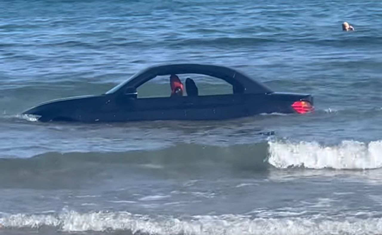 Unusual incident on the beach