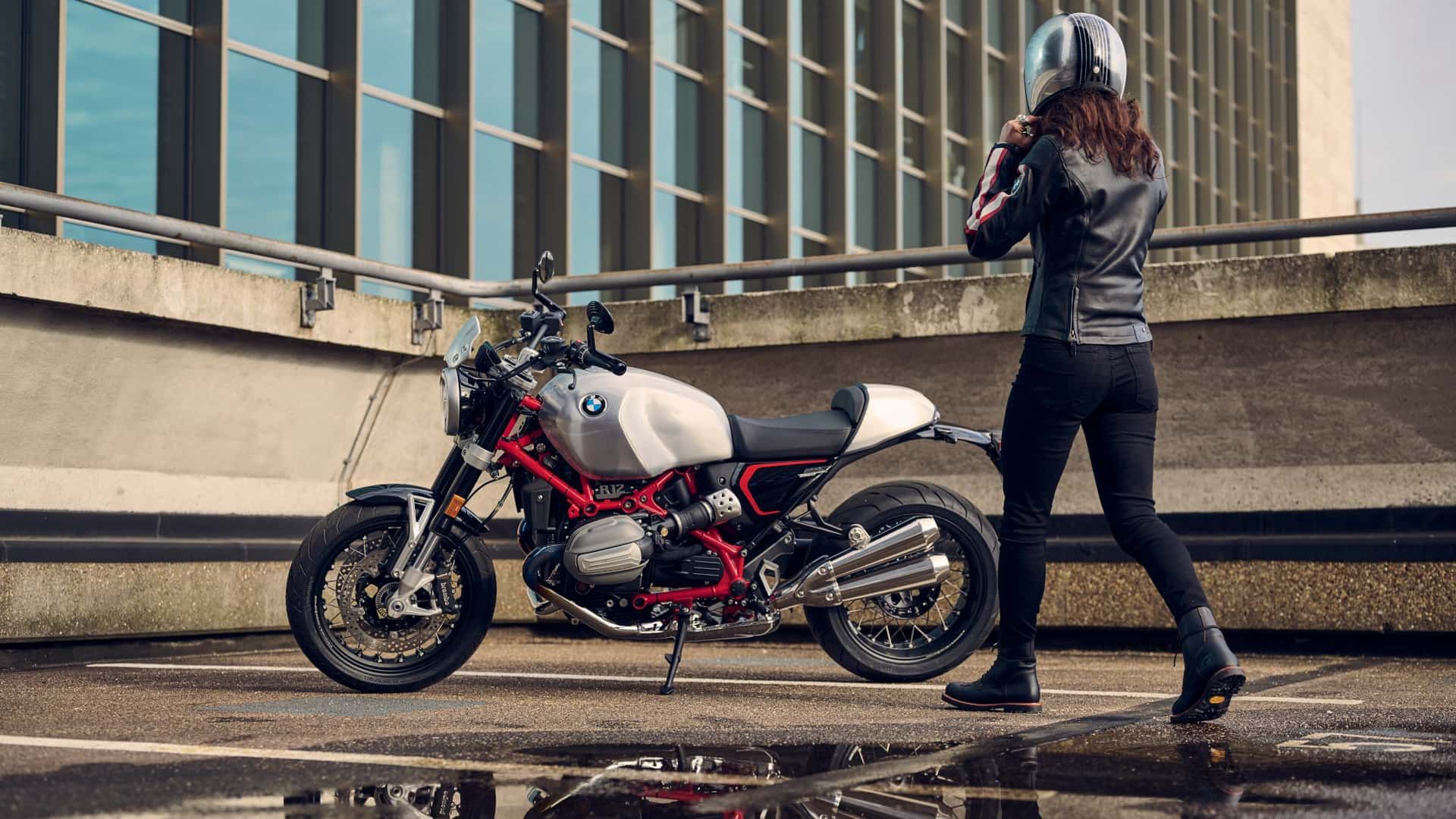 BMW R12 na rok 2024