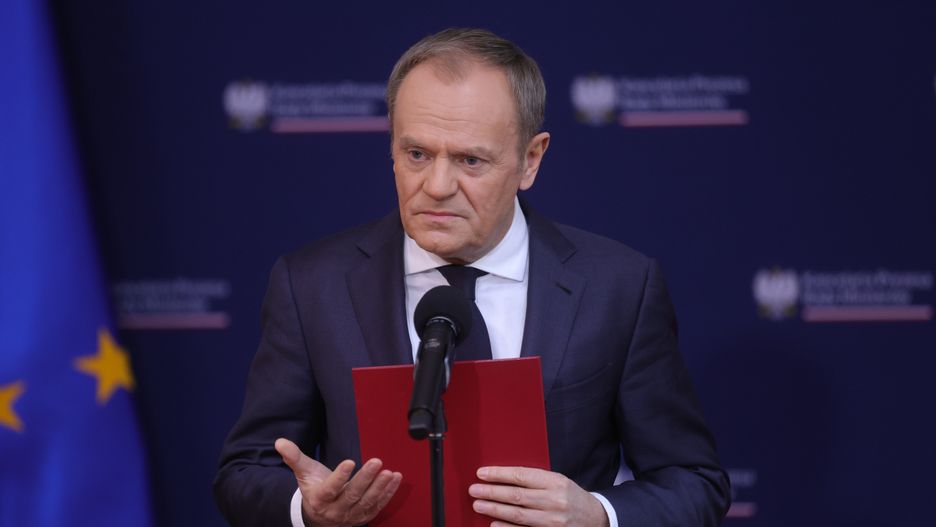 Warszawa, 09.01.2024. Premier Donald Tusk podczas konferencji prasowej po posiedzeniu rządu, 9 bm. w KPRM w Warszawie. (sko) PAP/Rafał Guz