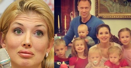 Łukomska-Pyżalska przekonuje w "Gali": "Macierzyństwo nie ogranicza. Trójką moich dzieci opiekują się dwie nianie. Nie mogłabym bez nich pracować!"