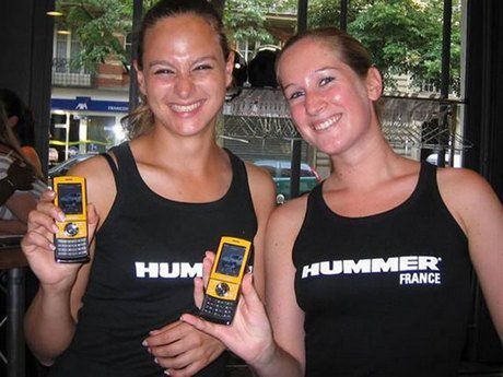 Hummer wjeżdża na rynek telefonów komórkowych