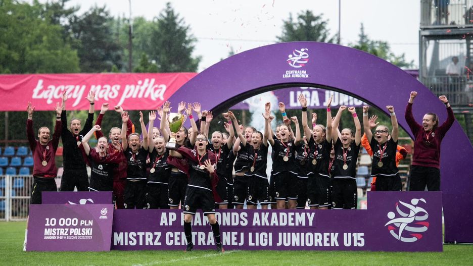 Dziewczynki dostały dziesięciokrotnie niższą nagrodę niż chłopcy. "To jest dyskryminacja już na poziomie juniora"