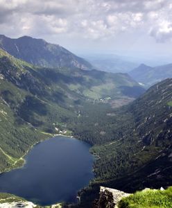 Morskie Oko – co warto wiedzieć o największym jeziorze w polskich Tatrach?