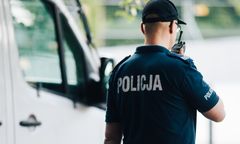 Nagle wszedł nagi czterolatek. Natychmiast wezwali policję
