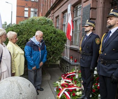 W Gdańsku oddano cześć pamięci jeńców. "Ojca aresztowano już w sierpniu"