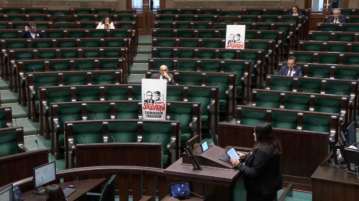 Posłowie PiS nieobecni w czasie obrad Sejmu