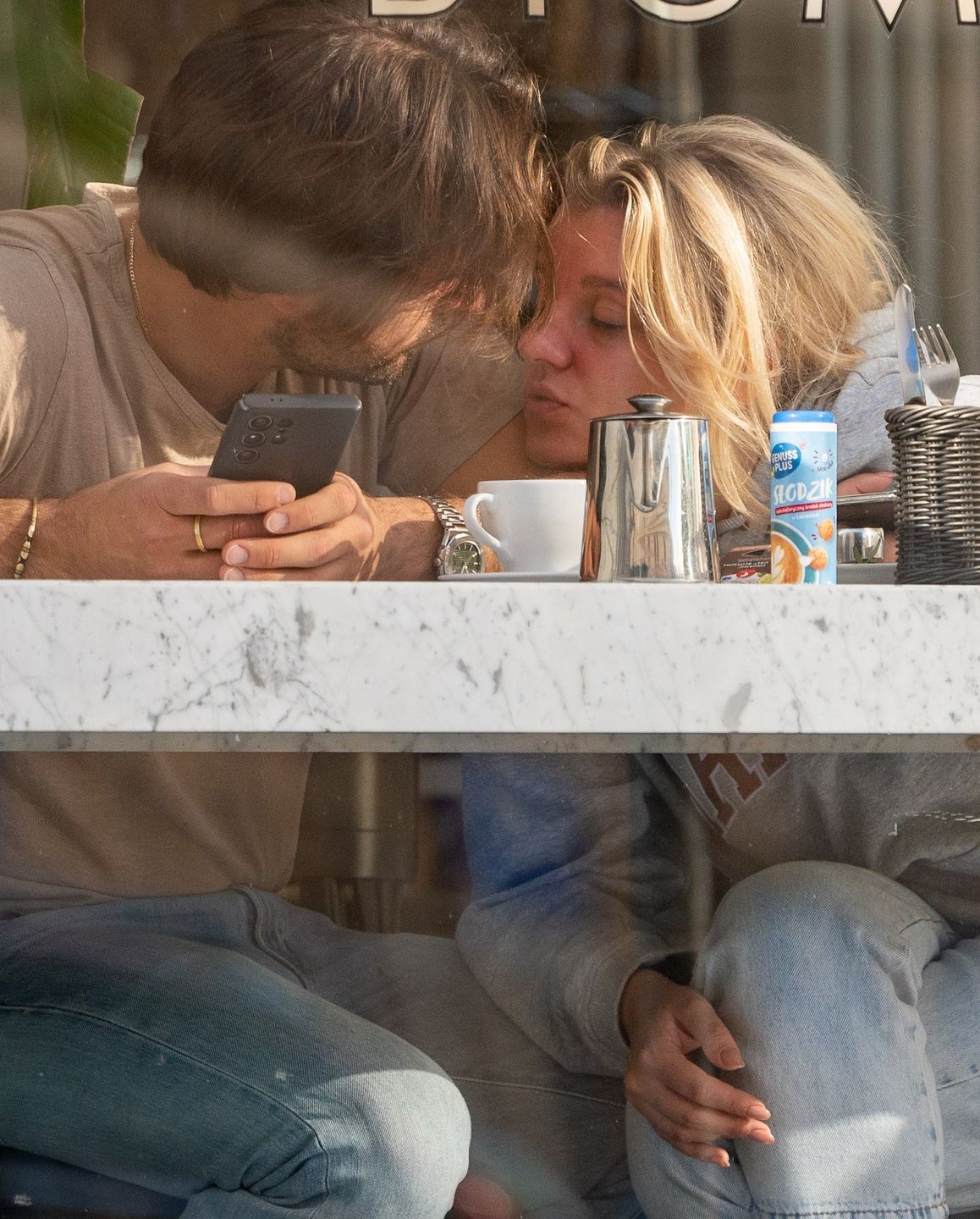 Piotr Stramowski "przyłapany" z ukochaną na mieście