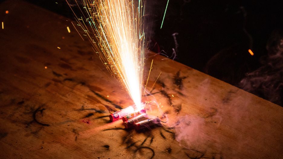 14-latkowi eksplodowała w dłoni petarda