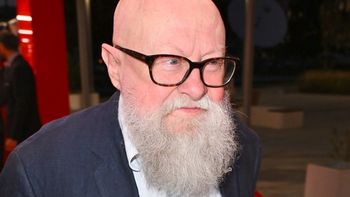 Jerzy Bralczyk wywołał niedawno kontrowersje. Wiemy, ile osób faktycznie ogląda jego program