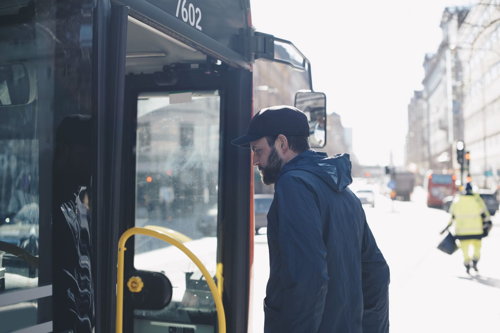 Skandal w autobusie miejskim. Kierowca wyprosił ojca z dzieckiem