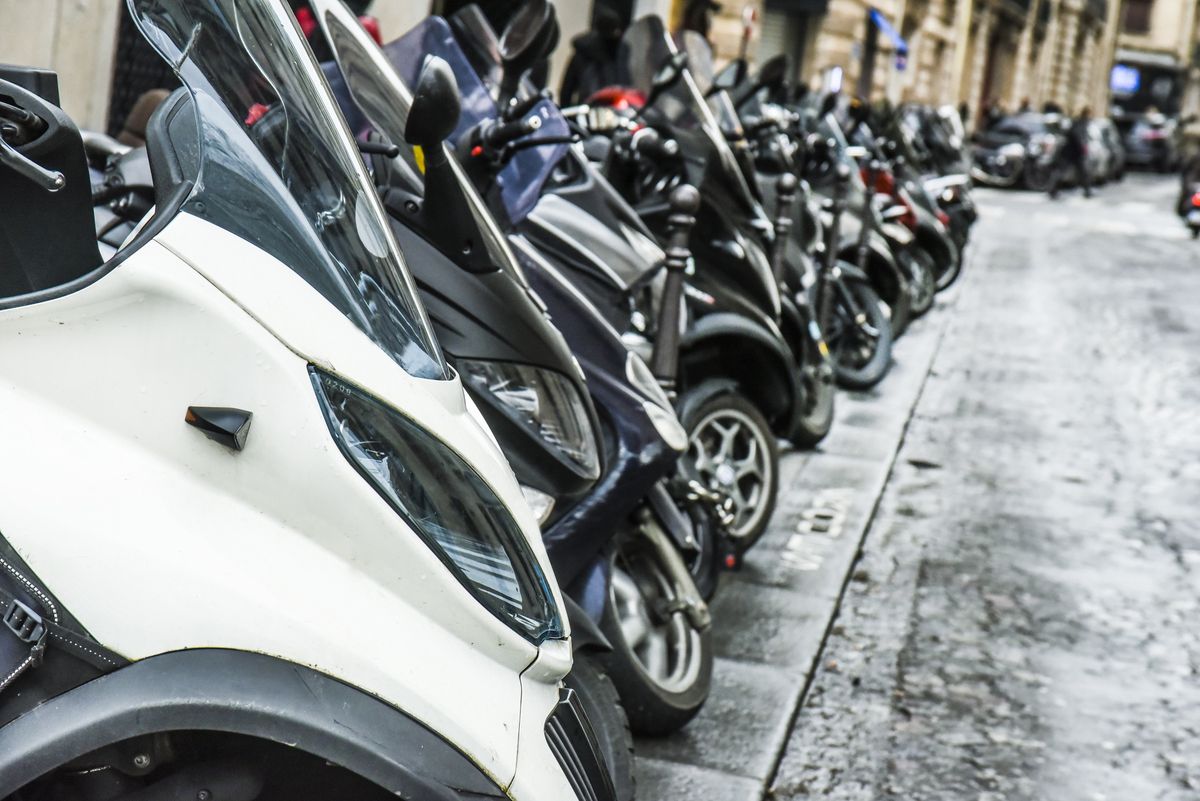 Duże europejskie miasta jako pierwsze chcą ograniczyć wjazd dla starszych motocykli