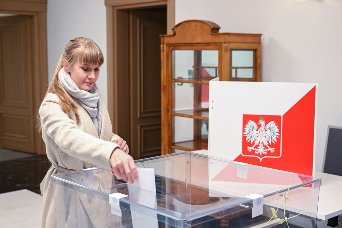 Polacy tłumnie ruszyli do urn wyborczych