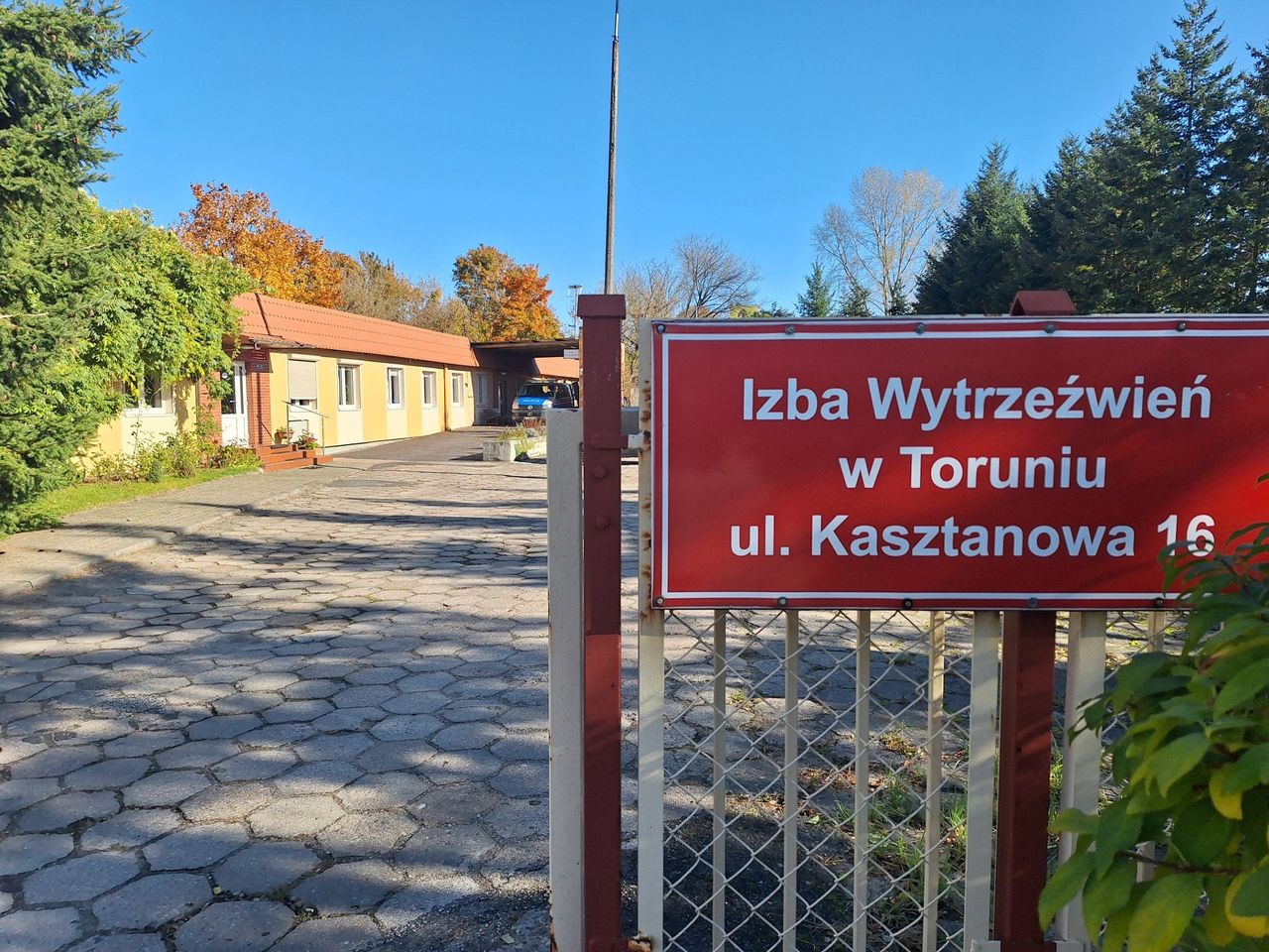 Toruń: Podwyżka w Izbie. Drożej niż w hotelu, bo pobyt tu to także kara