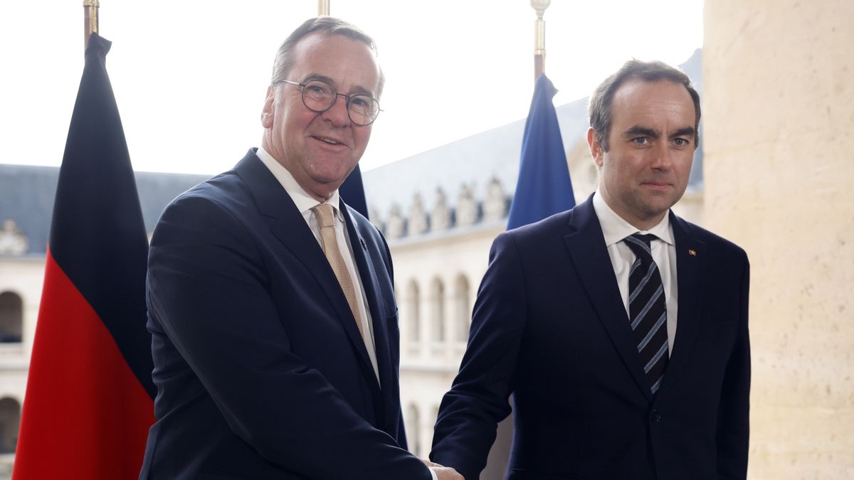 Na zdjęciu Boris Pistorius i Sebastien Lecornu podczas czwartkowego spotkania w Paryżu