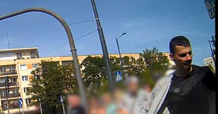 Znasz go? To zrobił w samym centrum Olsztyna. Szuka go policja