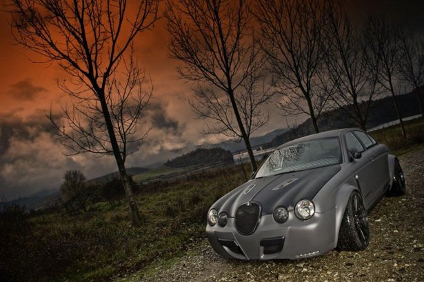 Jaguar S-Type R Panzani Design Vintage GT - nowe życie emeryta