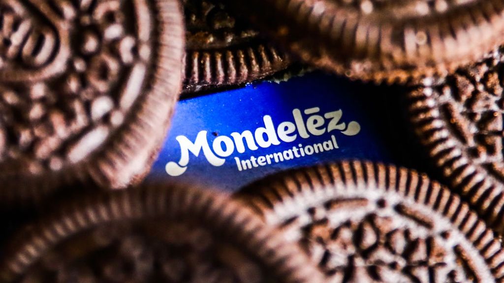 Mondelez International Company
Mondelez International logo and Oreo cookies are seen in this illustration photo taken in Krakow, Poland on September 25, 2021. (Photo by Jakub Porzycki/NurPhoto via Getty Images)
NurPhoto
candys, bar, bars, emblem, foods, shop, brand, name, company, corporation, inc, inc., incorporation, incorporated, international, mondelez, oreo, cookies, biscuits, sweet, sweets, snacs, snacks, snacking, wafers, creme, original
