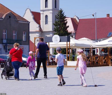 Spada liczba rodzin korzystających z pomocy społecznej. Nowe dane GUS