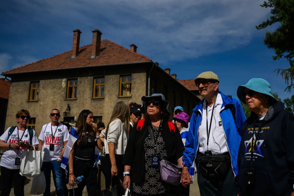 Muzeum odwiedzają tłumy turystów z różnych krajów świata 