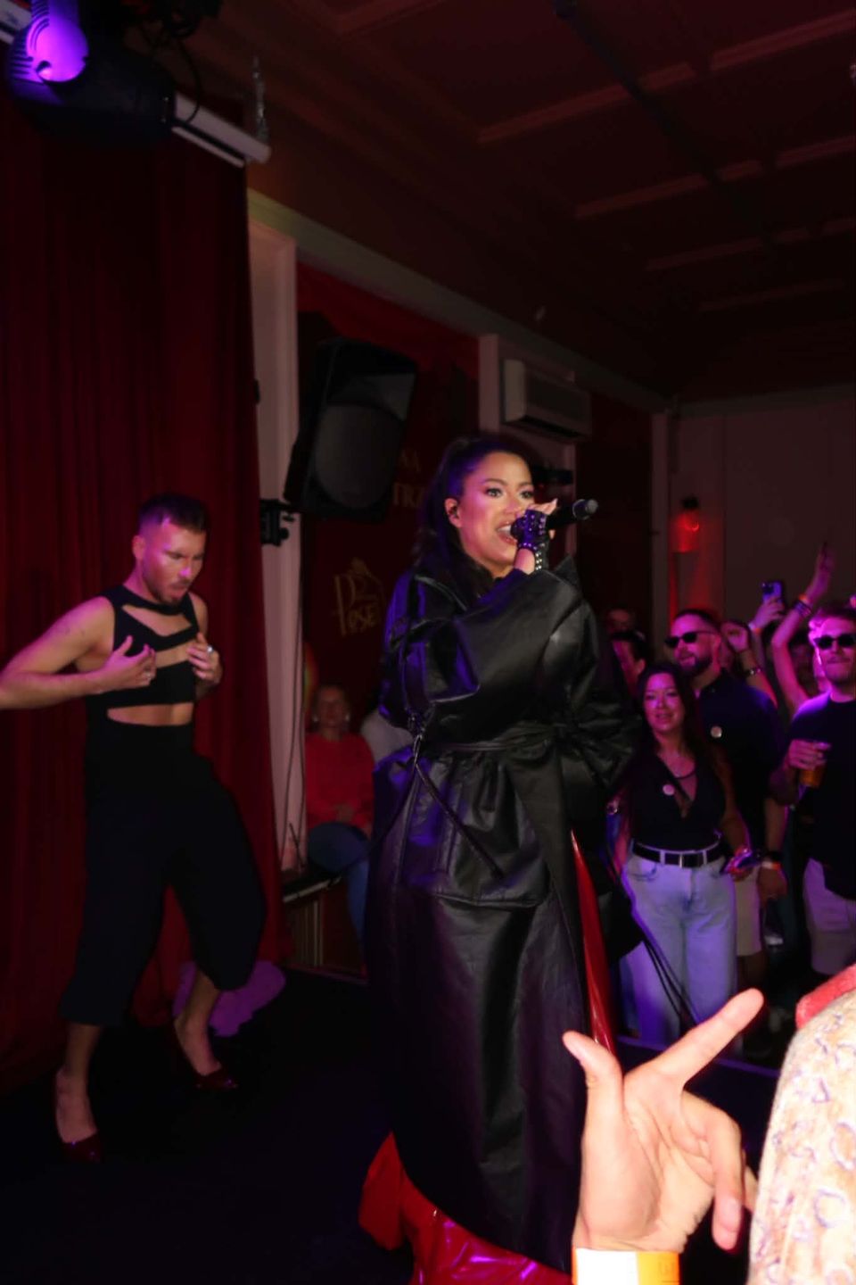 Patricia Kazadi w klubie LGBT