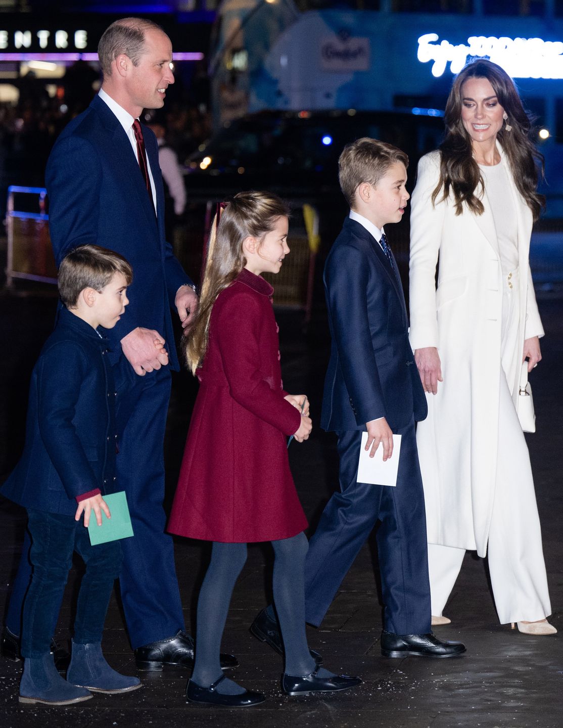 Kate Middleton i książę William zabrali dzieci na nabożeństwo świąteczne 