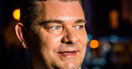 Zenek jeszcze nie widział wnuczki. "Nie mogę się doczekać, kiedy wezmę ją na ręce"
