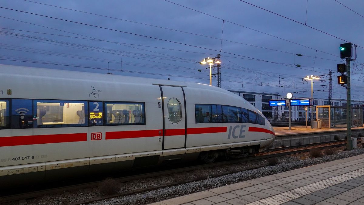 Pociąg dużych prędkości w Niemczech.