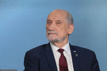 Zarzuty dla Macierewicza. Grozi mu do trzech lat więzienia