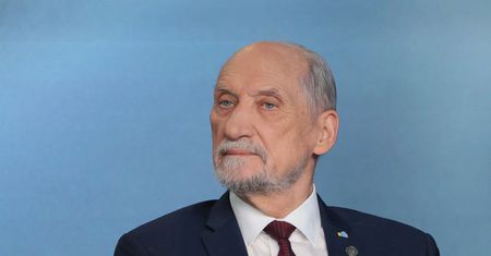 Zarzuty dla Macierewicza. Grozi mu do trzech lat więzienia