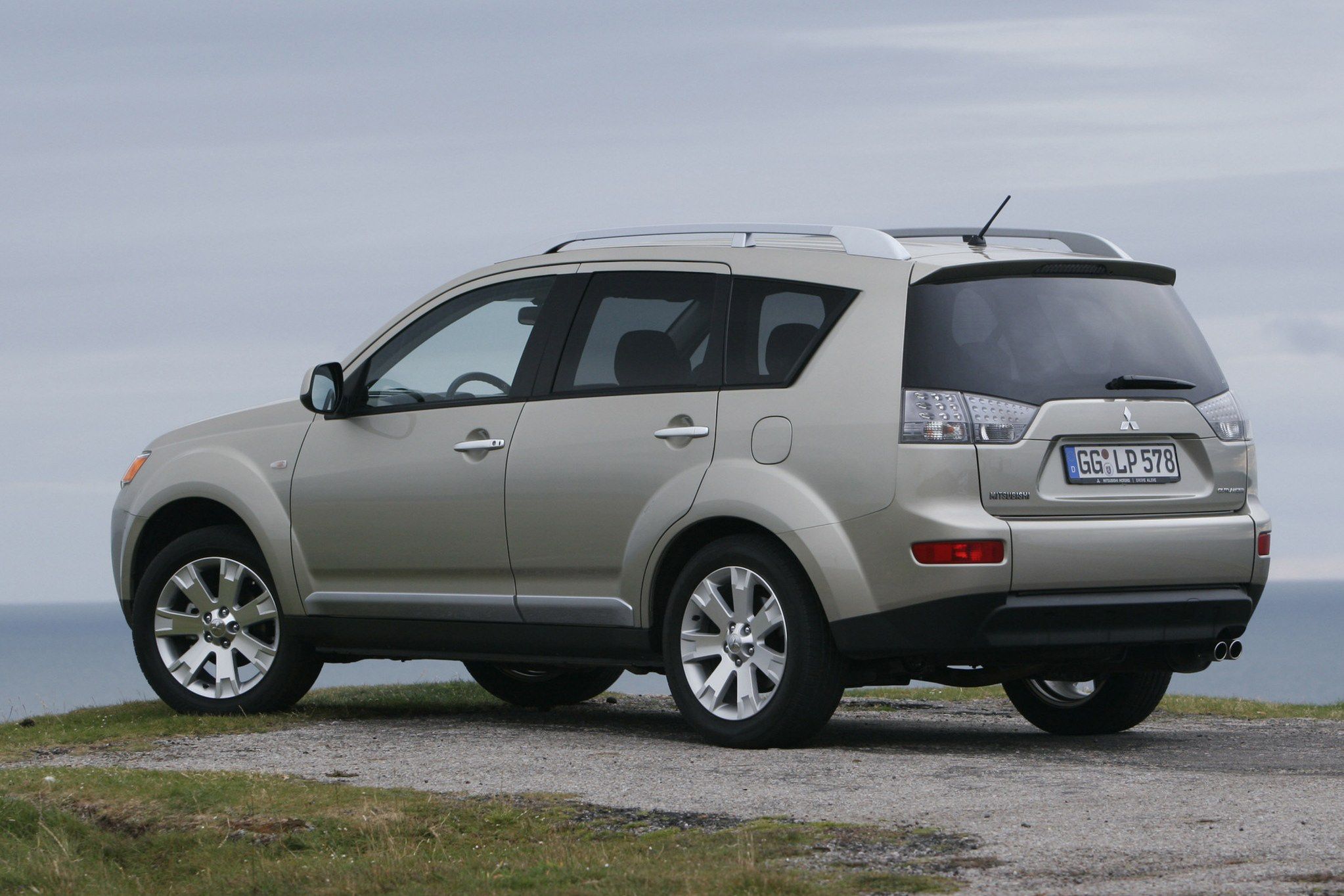 Mitsubishi Outlander II