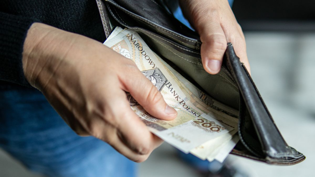 Coraz mniej osób pobiera to świadczenie