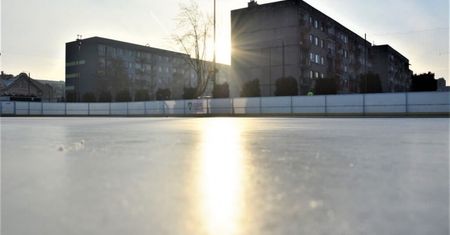 Zawiercie. Dobra wiadomość dla miłośników łyżew. Lodowisko otwarte