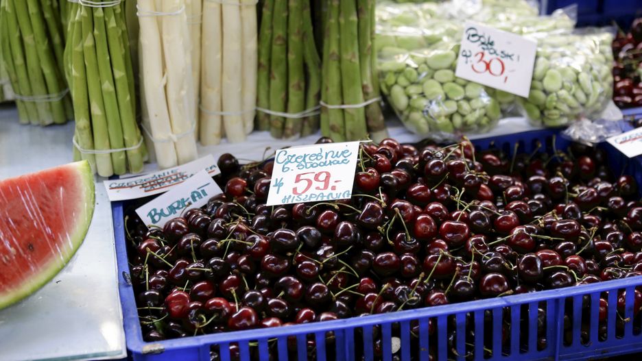 Rekordowe ceny czereśni i inwazja tureckich owoców