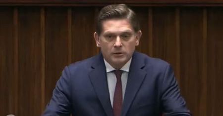 Polityk PiS chciał błysnąć wiedzą historyczną. Pomylił się o sto lat