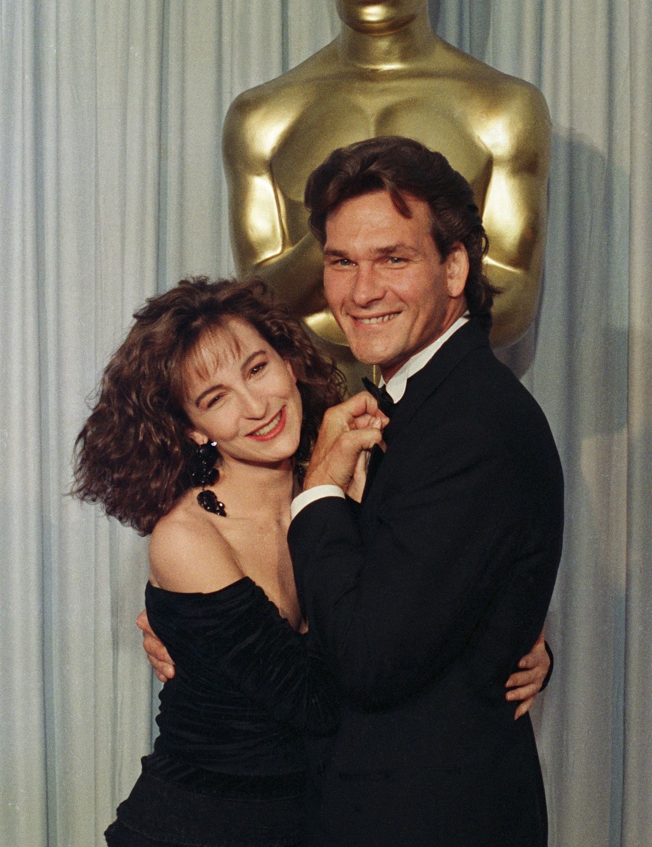 Jennifer Grey i Patrick Swayze na rozdaniu Oscarów w kwietniu 1988 r.