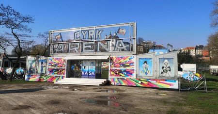 Na działce w centrum Lublina rozstawia się cyrk. Pokazy zaplanowano w sobotę i niedzielę [SZCZEGÓŁY]