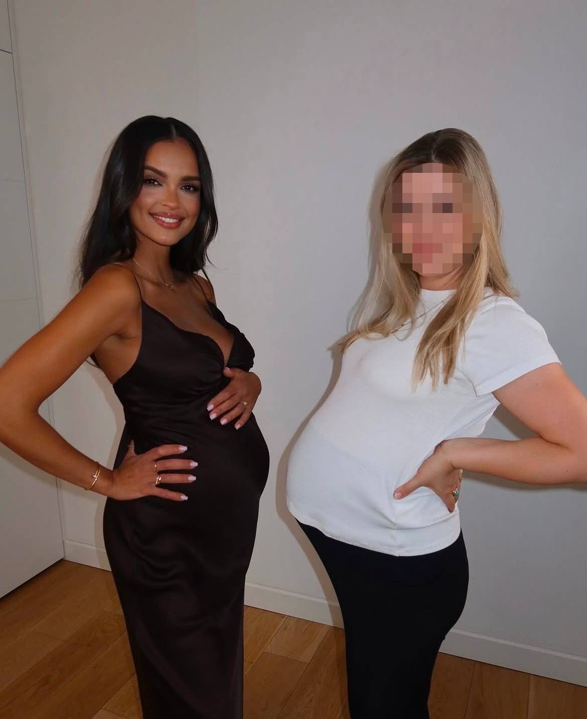 Klaudia El Dursi pozuje z fotografką 