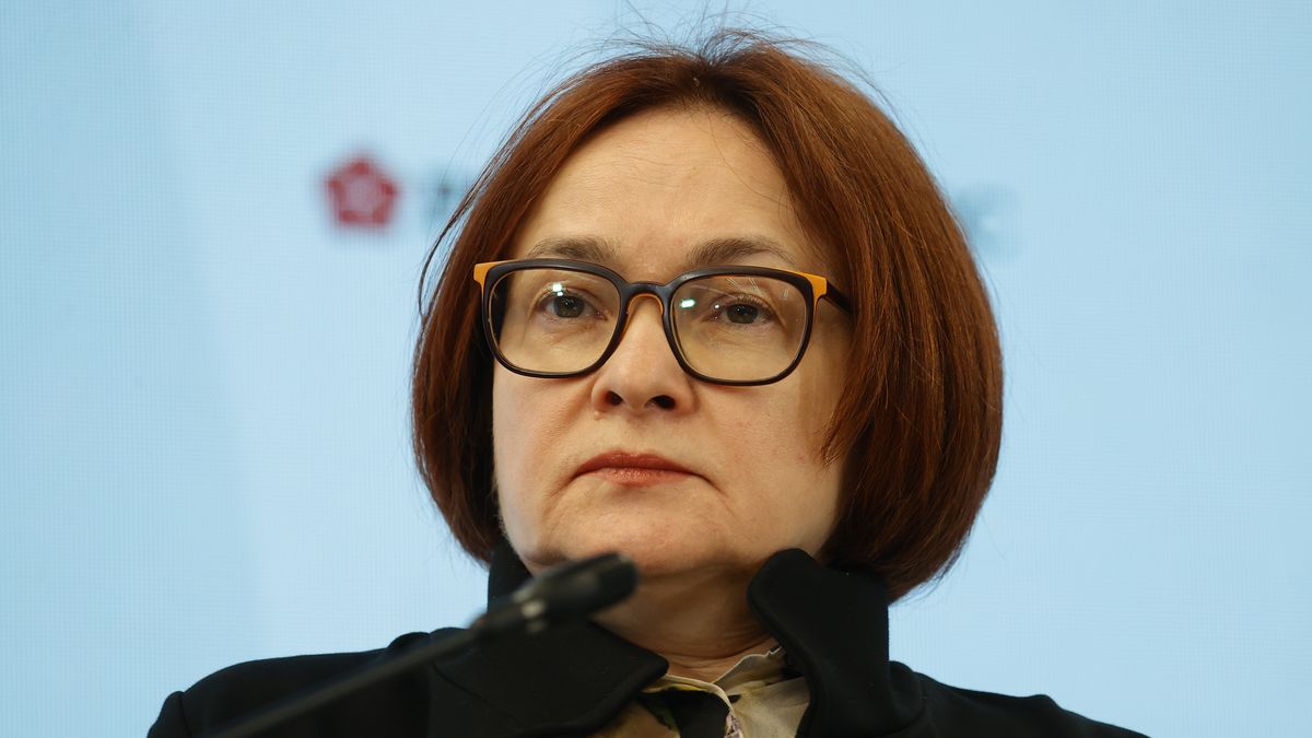 Rosji kończy się czas na spłatę odsetek od państwowego długu. Nadchodzi kolejny test płatności obligacji. Na zdj.: Elwira Nabiulina, prezes Banku Rosji